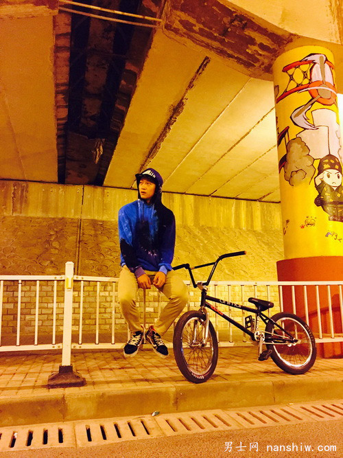 ����Ⱦ�M(j��n)�е�������2015�����L(f��ng)���(bi��o)��