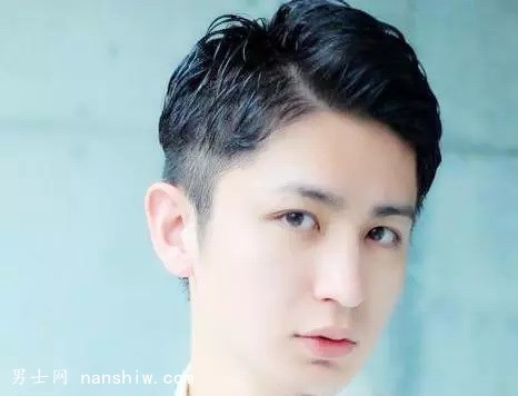 �]����Ҳ������4����ʿ�l(f��)����������߀�􄢺��l(f��)�͆�