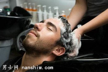 �ճ���α��B(y��ng)�Լ����^�l(f��)����(y��ng)ԓ��ô����