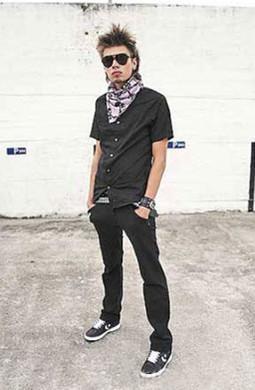 ���Ķ��_˹���^���� ��չ�����L��