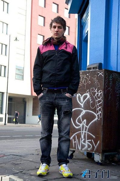 һ���׃�W������ Holdס����