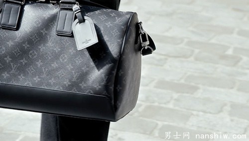 ·������LV�y�־���Ȼ�׆�ƽ�Еr(sh��)��֮�ã������棩