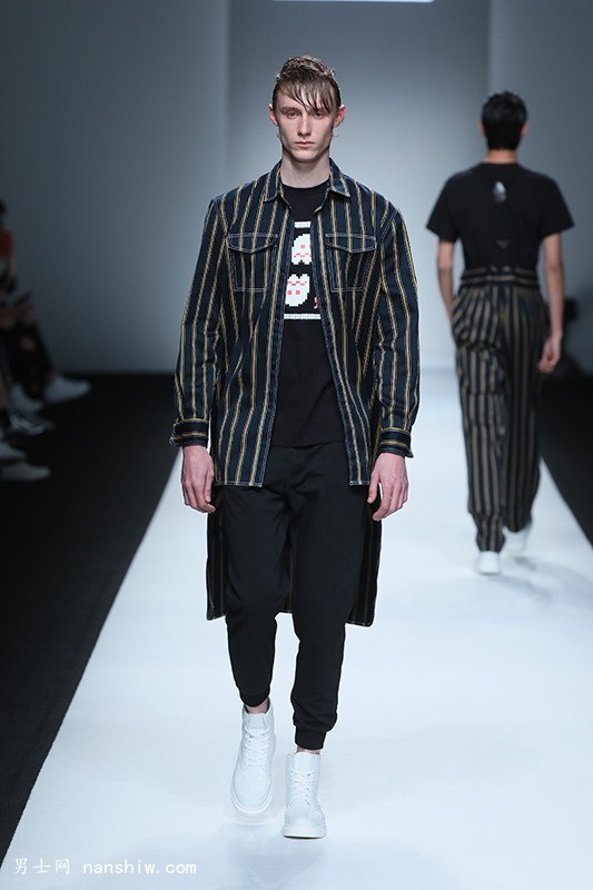 2017�ﶬ�Ϻ��r�b�ܣ�XINYUHU(li��n)��PAC-MAN�l(f��)��ȫ�³���