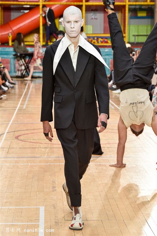 ���| Vivienne Westwood���S�S�����f˹����£�2018�������b