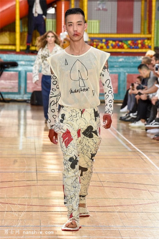 ���(ch��ng)| Vivienne Westwood���S�S�����f˹����£�2018�������b