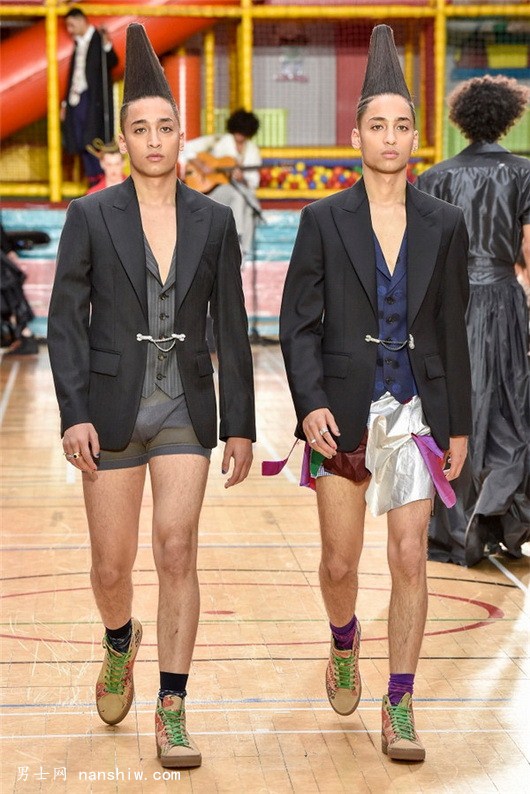 ���(ch��ng)| Vivienne Westwood���S�S�����f˹����£�2018�������b