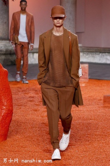 ���| Ermenegildo Zegna���၆2018���ĕr�b��