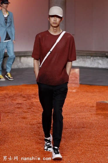 ���(ch��ng)| Ermenegildo Zegna���၆2018���ĕr(sh��)�b��