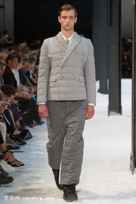 ���(ch��ng)| ���m���b��Moncler Gamme Bleu2018�������b��