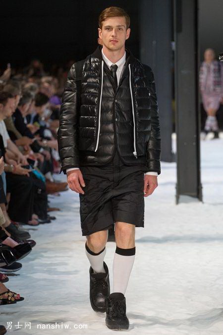 ���| ���m���b��Moncler Gamme Bleu2018�������b��