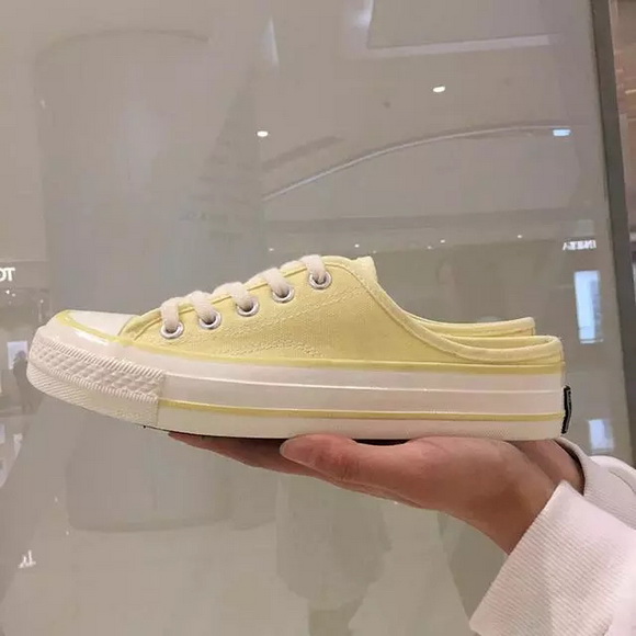 ���Ϸ���Ь