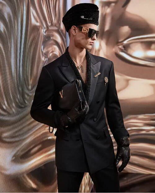 Versace 2020�ﶬ���bϵ�Еr�b��