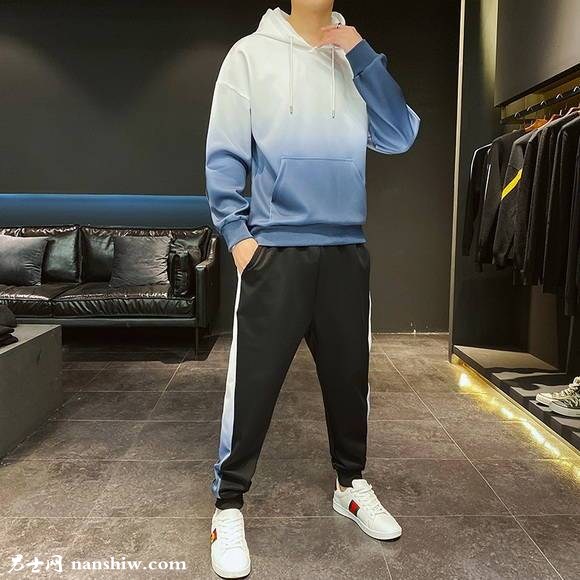 ���m�����͵Ď��׳������b���䣬���ⰲȻ�ȴ���